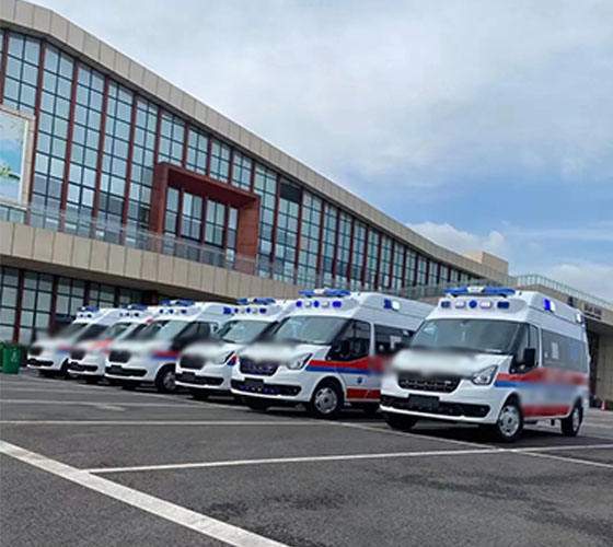 拉孜县服务车队展示